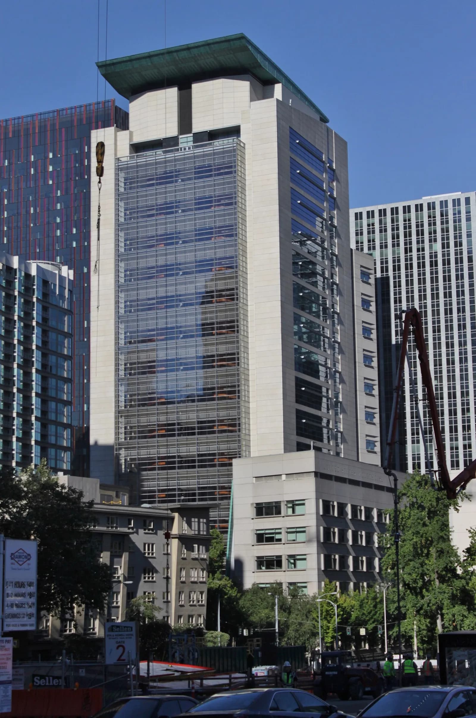 Exterior of the United States Courthouse at 700 Stewart Street in Seattle, viewed from Olive Way