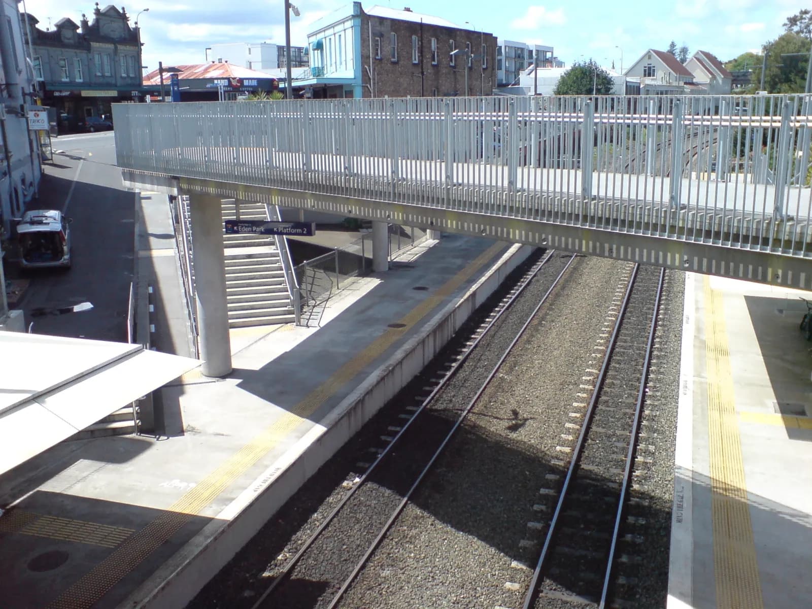 View eastward across Kingsland Train Station toward its pedestrian overbridge.