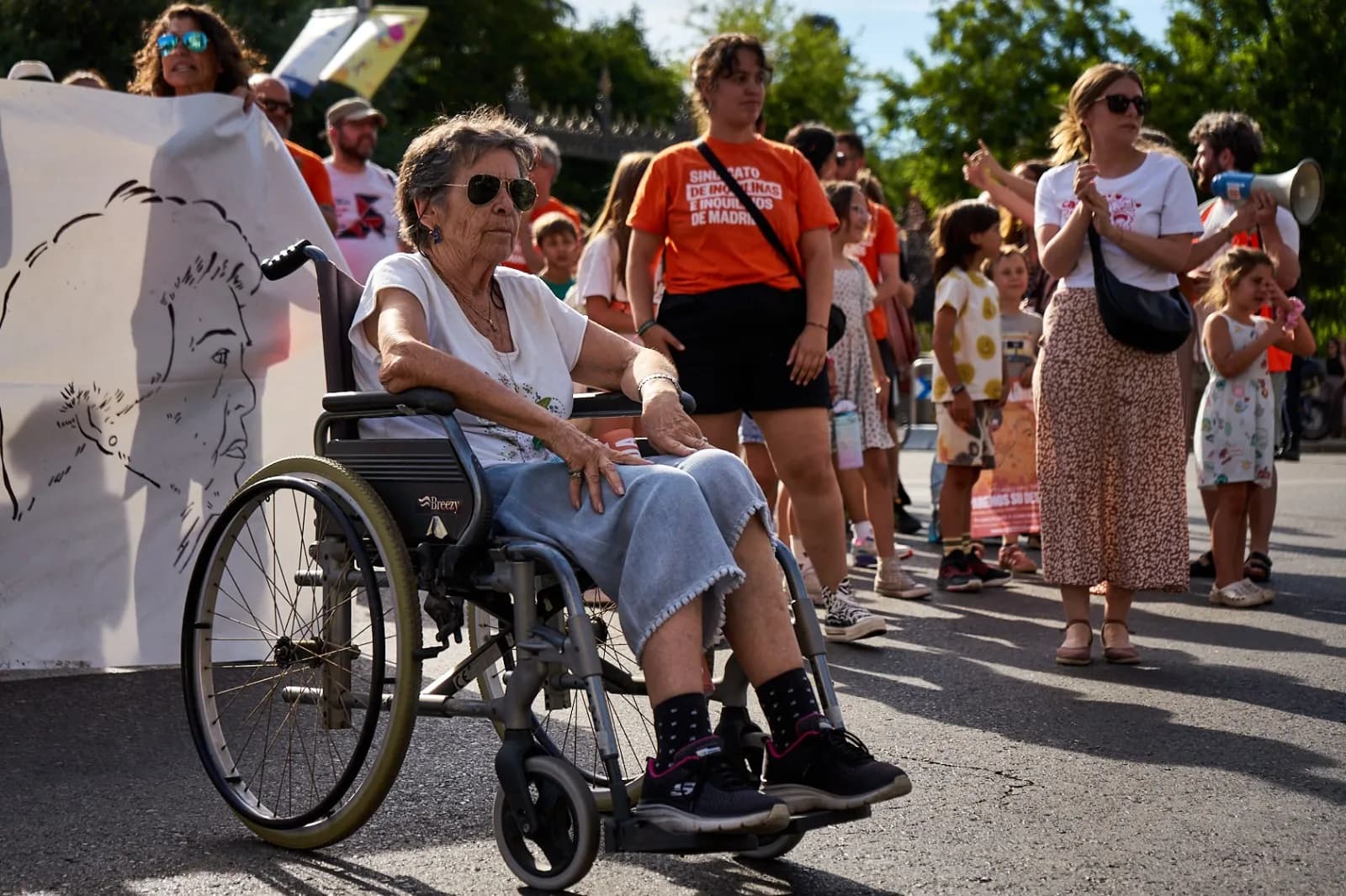 Maricarmen Abascal at a protest organized by Madrid’s tenants’ union.