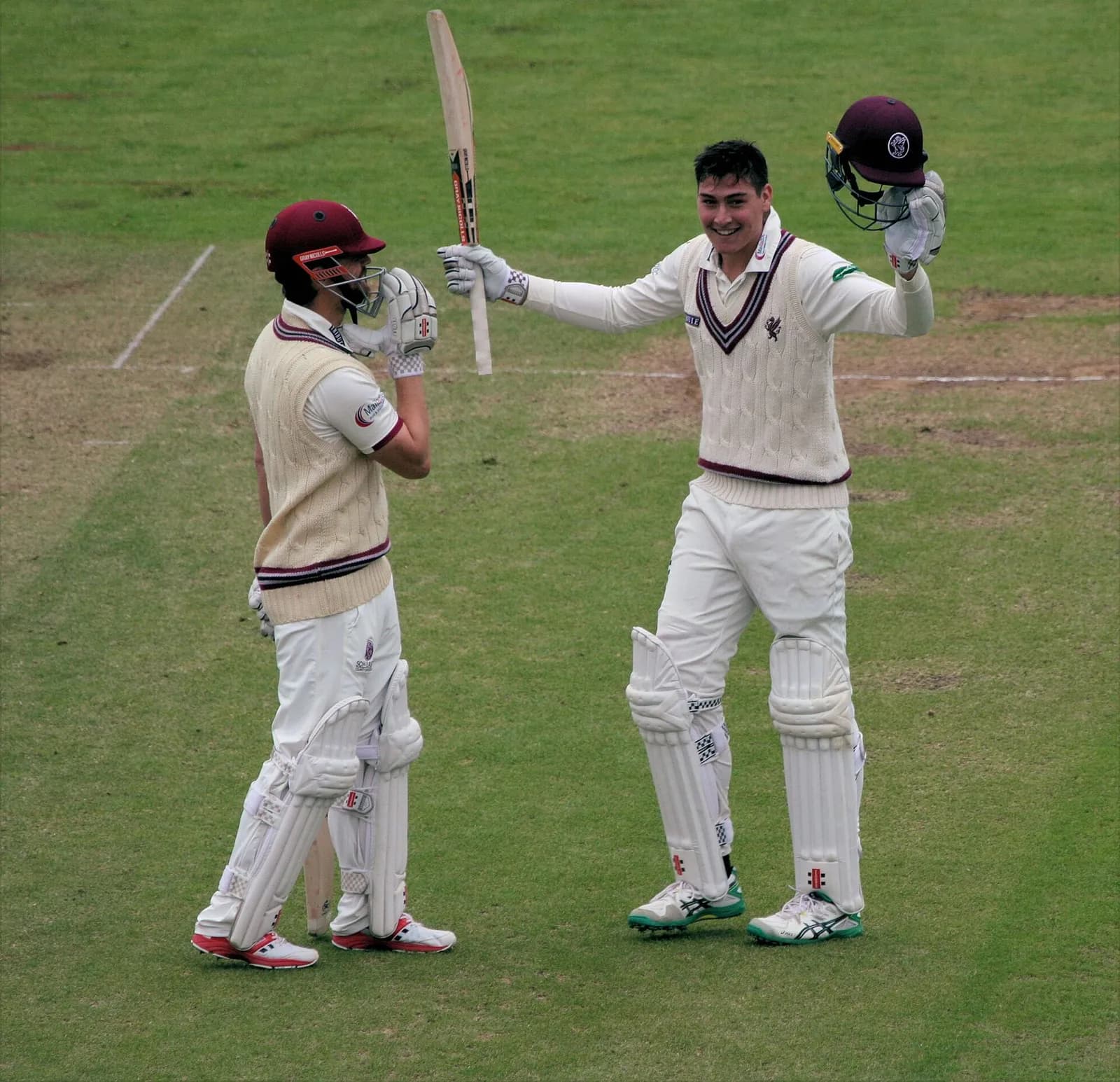 Matt Renshaw batting during his century in a cricket match in 2018.