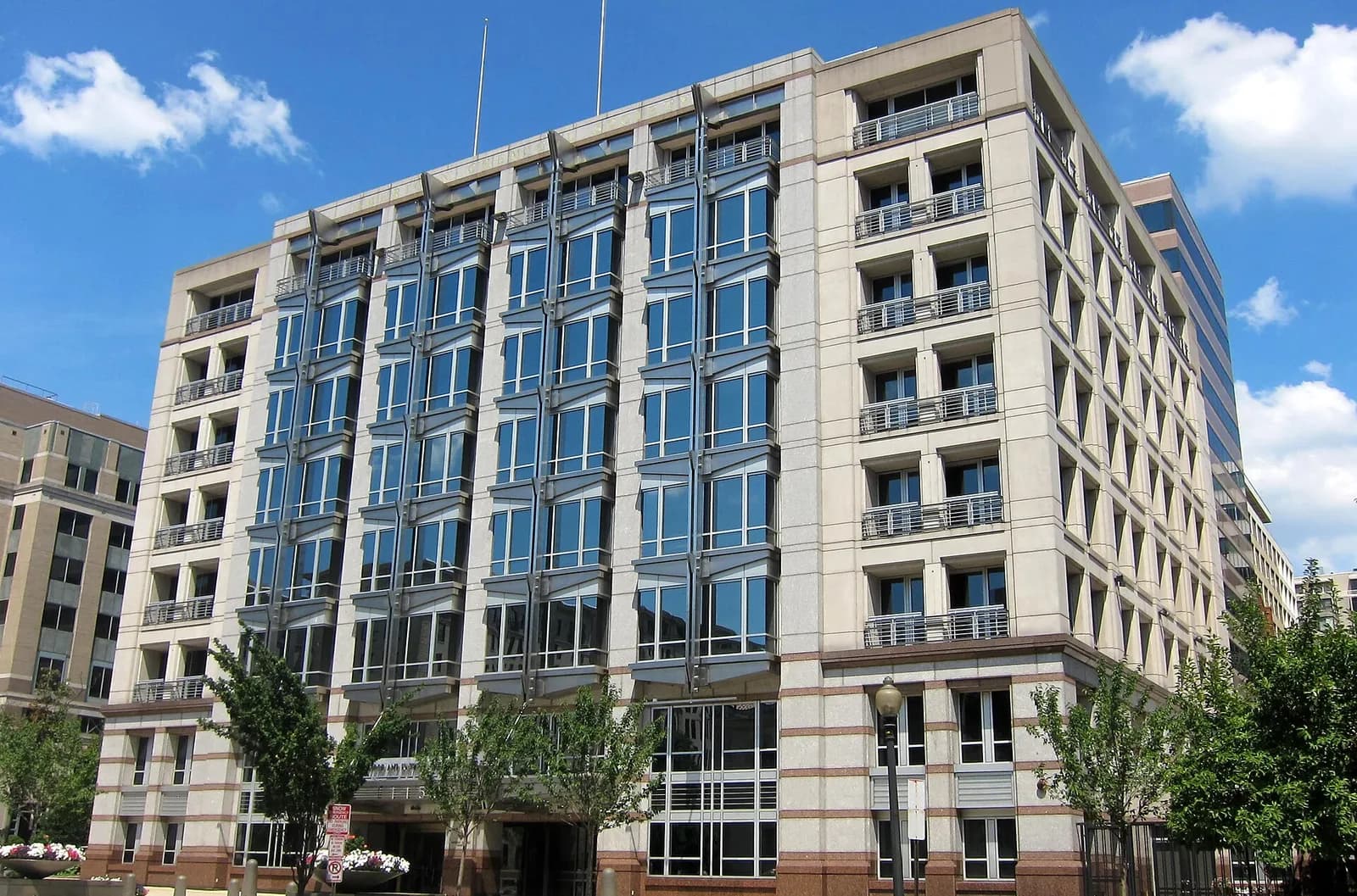 Exterior of the American Chemical Society Building in Washington, D.C.
