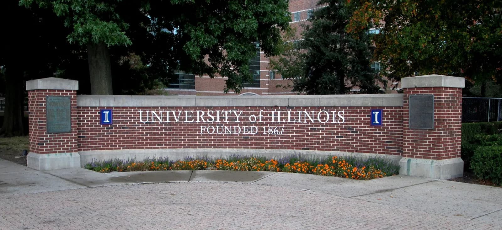 Campus entrance marker for the University of Illinois Urbana-Champaign at Wright Street and University Avenue.