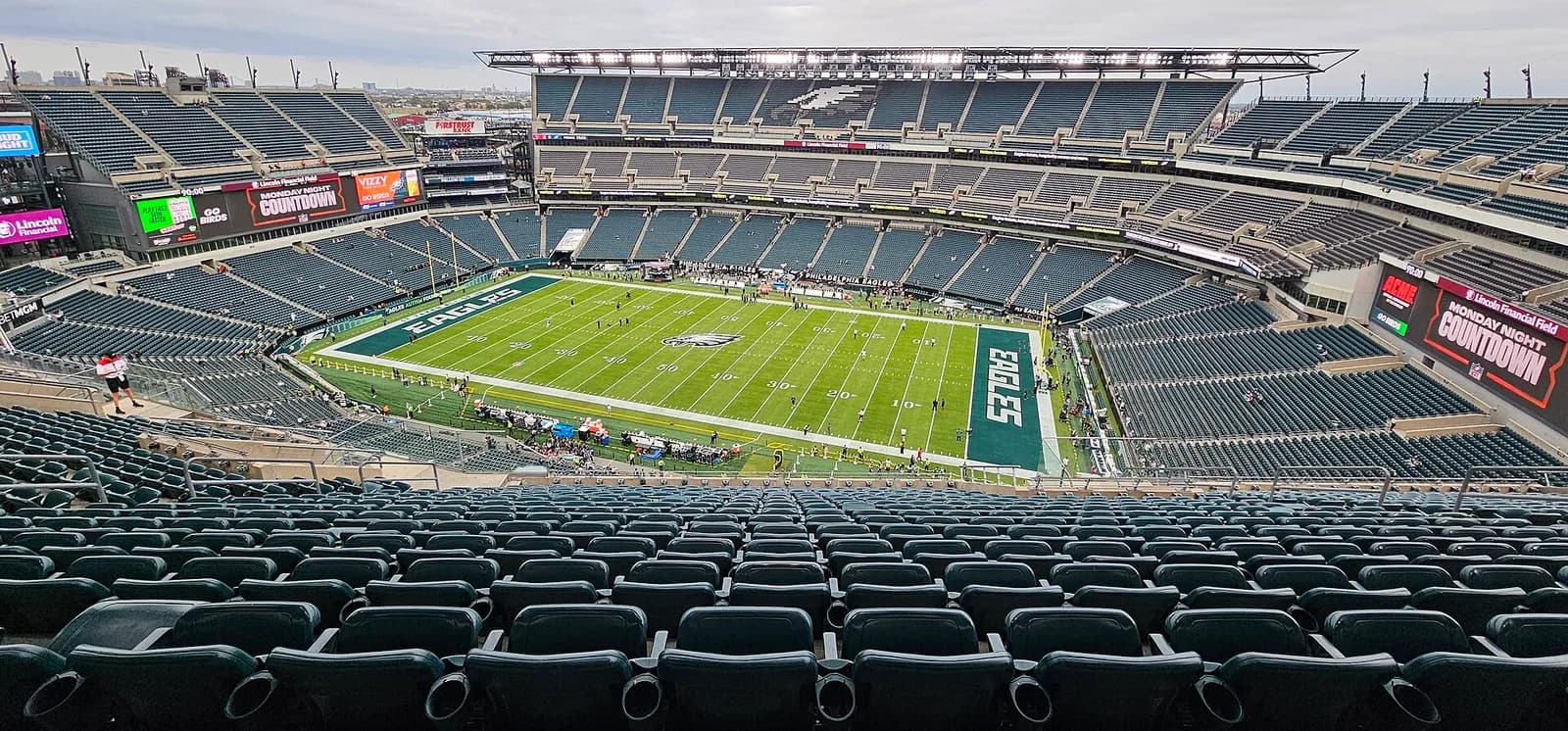View of Lincoln Financial Field from the southwestern stands before an Eagles game.