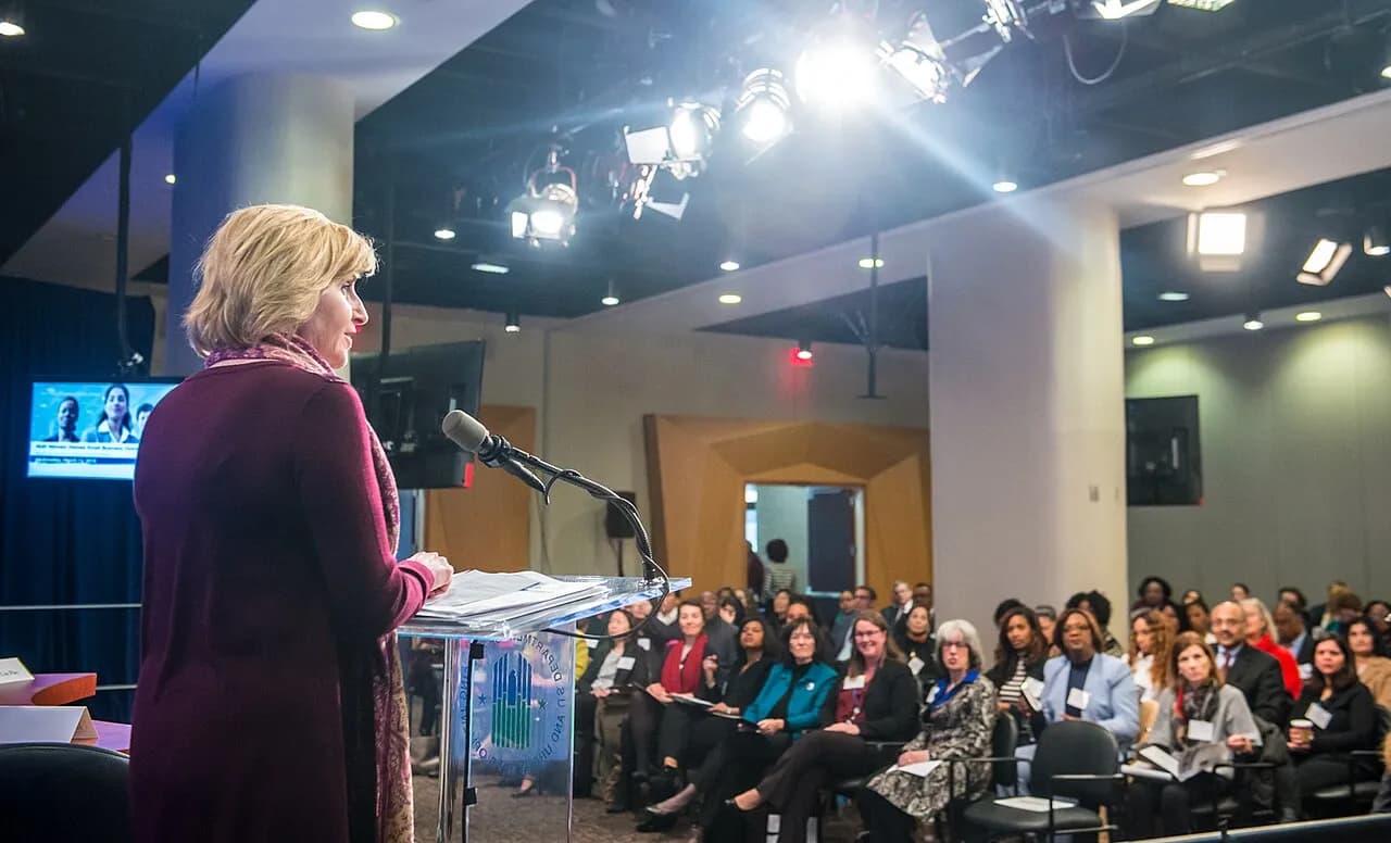 People at a HUD women-owned small-business outreach and training workshop in 2018.