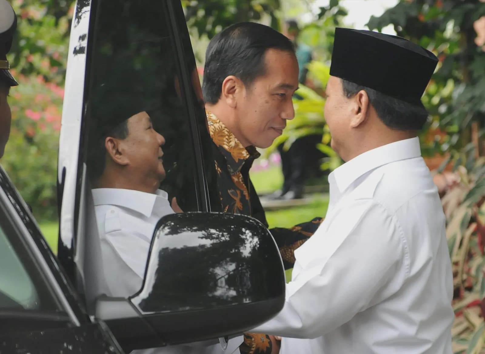 Indonesian President Joko Widodo meets Prabowo Subianto at Prabowo's residence in Hambalang, Bogor.