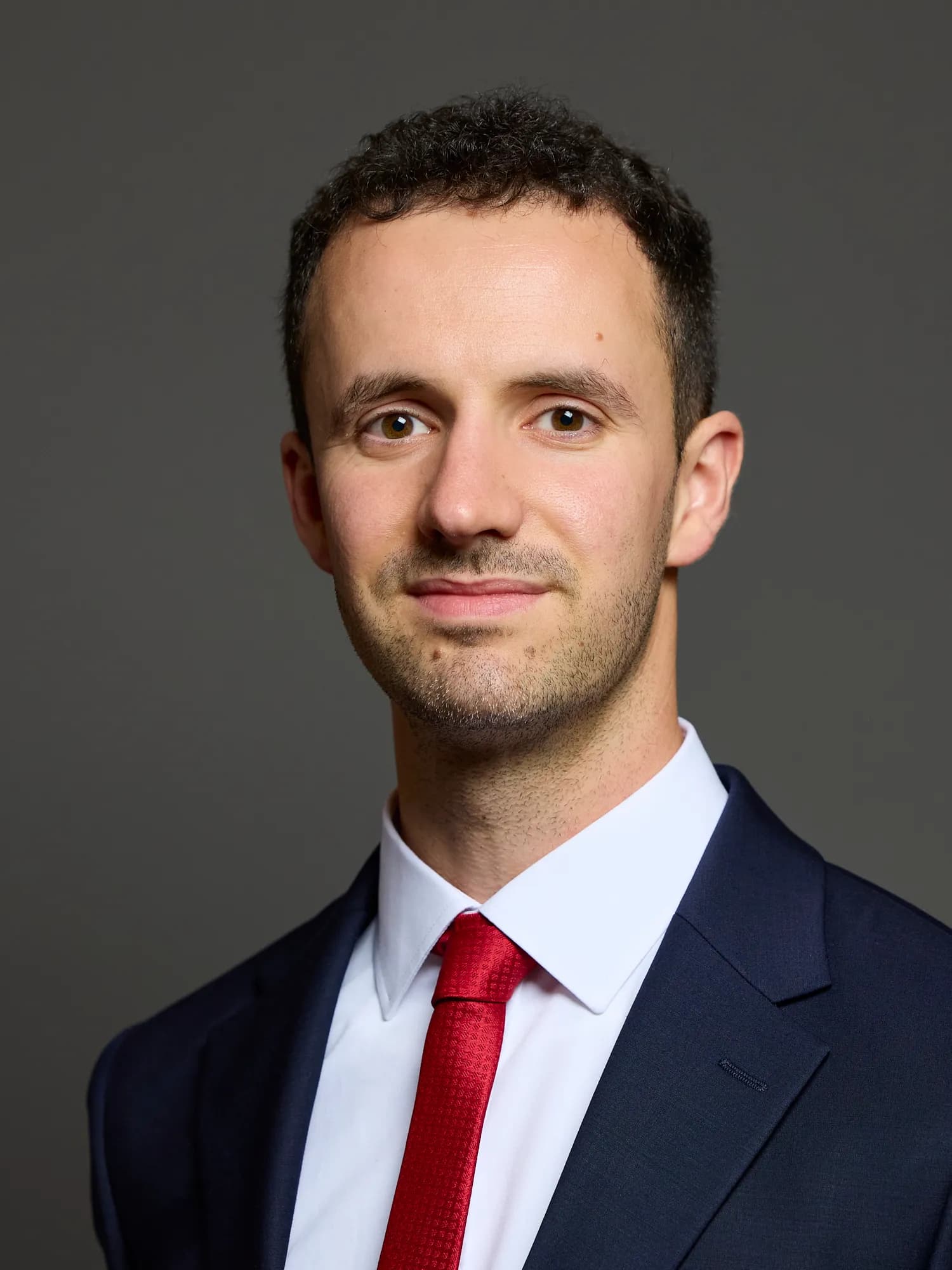 Official portrait of Labour MP Chris Hinchliff.