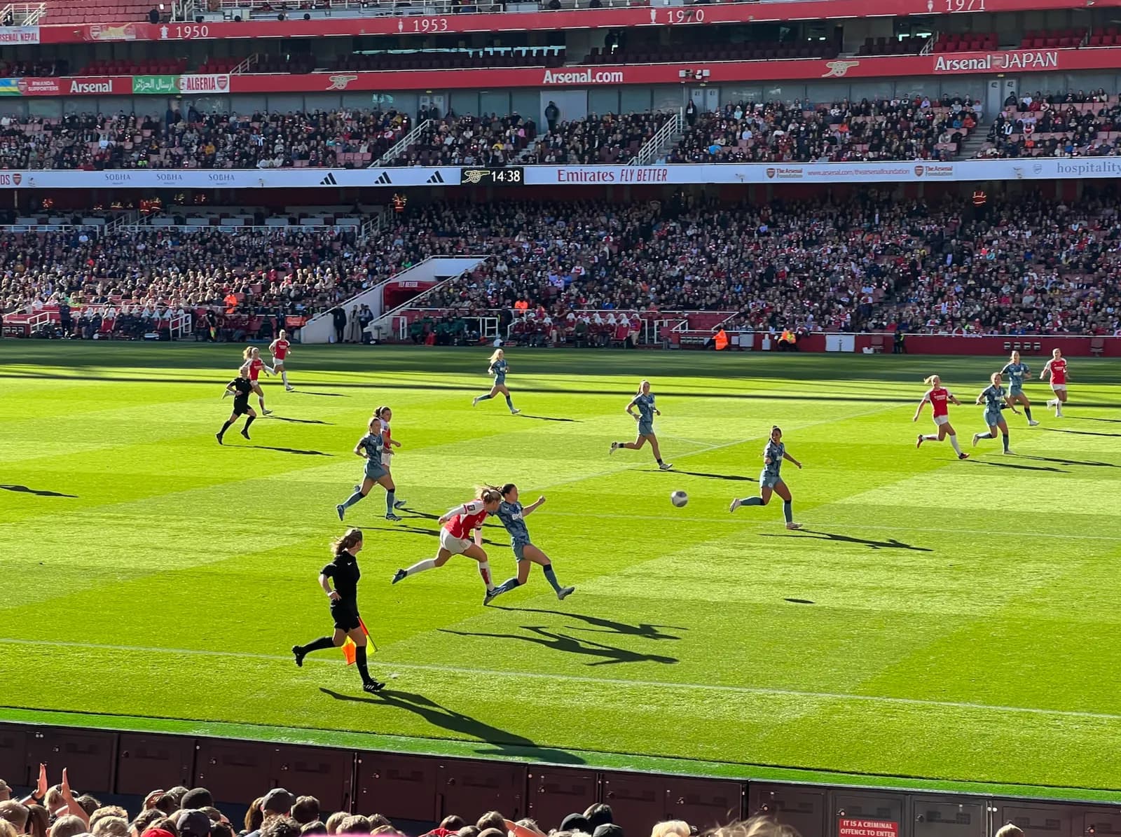 Alessia Russo in Arsenal kit during a match against Aston Villa at Emirates Stadium.