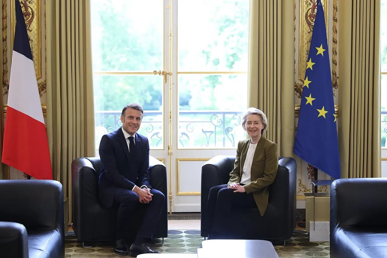 Emmanuel Macron with Ursula von der Leyen at the Élysée Palace in Paris in May 2024