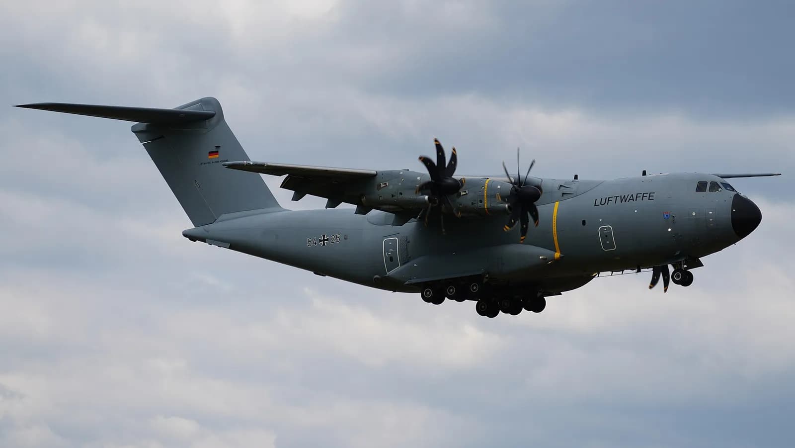 A Bundeswehr Airbus A400M approaches the runway at Wunstorf Air Base.