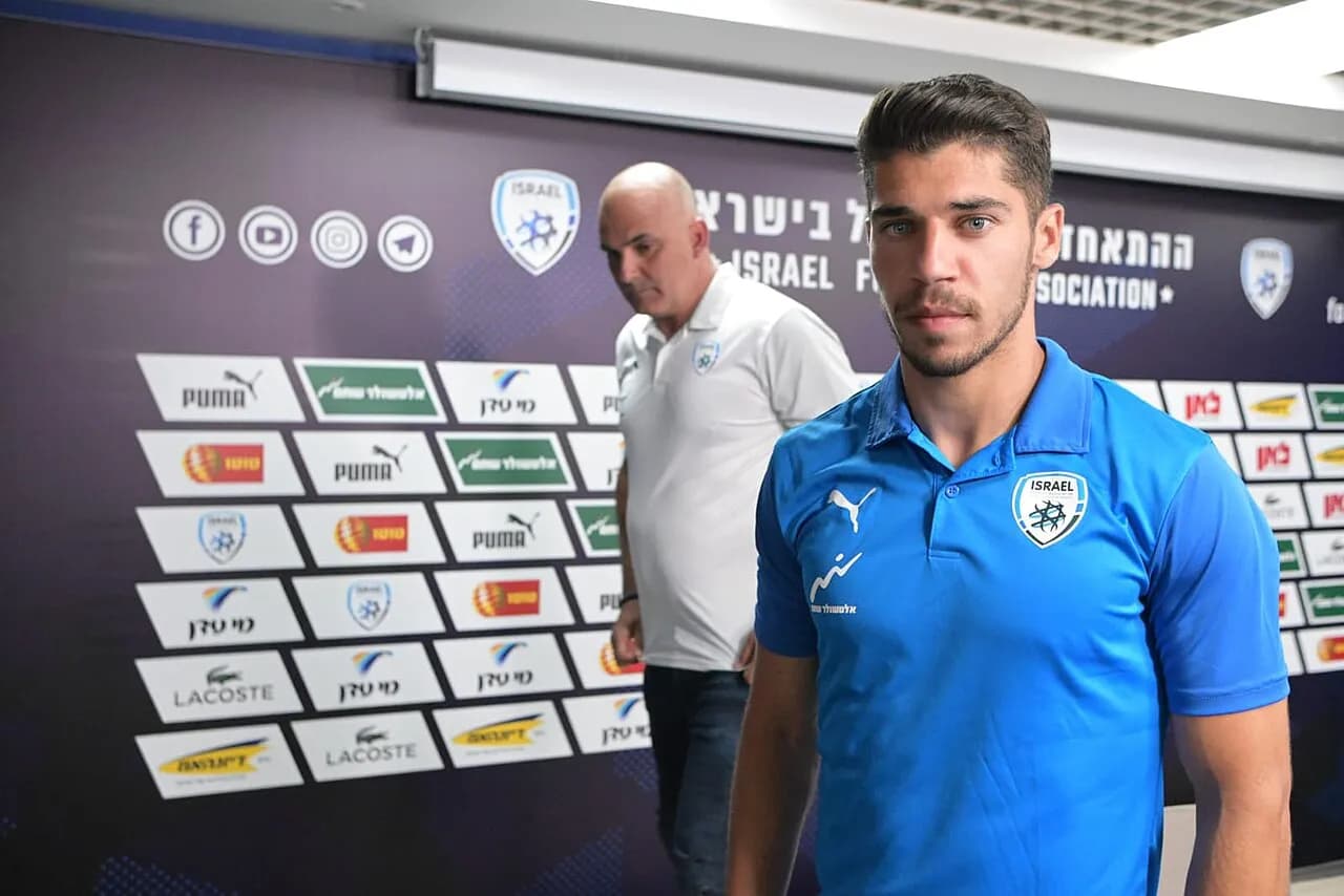 Manor Solomon at an Israel Football Association press conference in May 2022