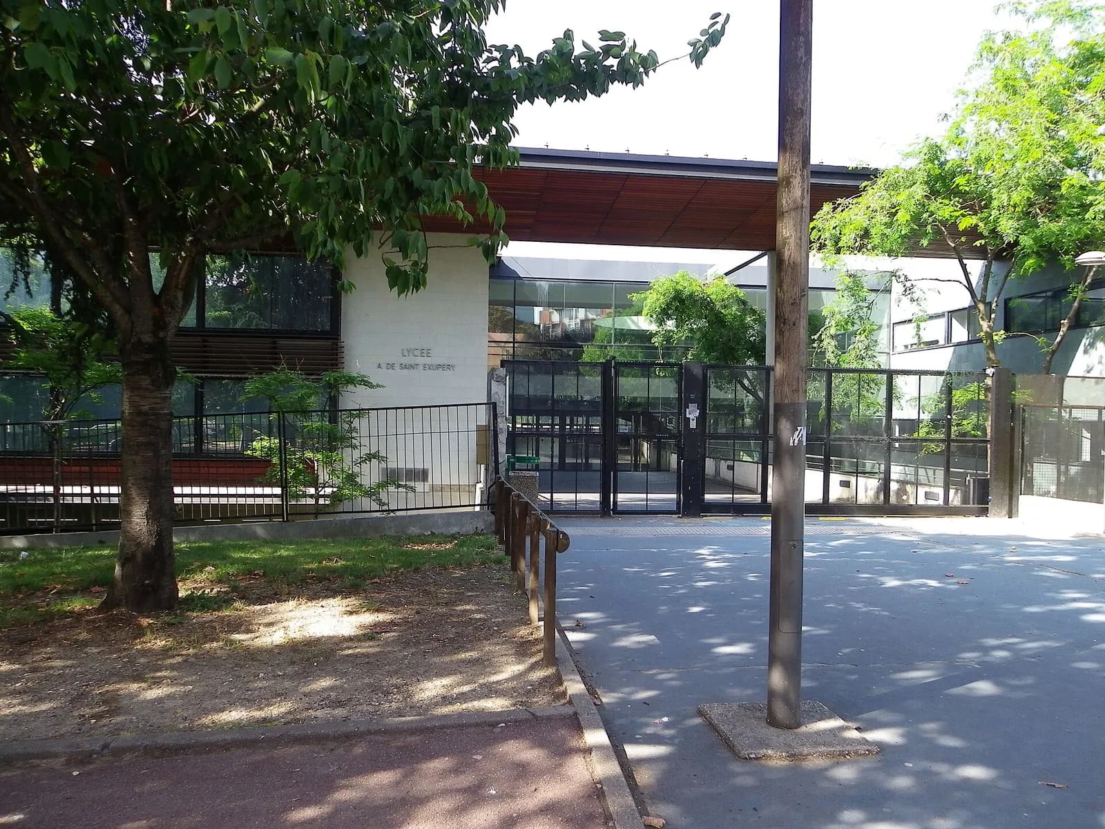 Exterior of Lycée Antoine de Saint-Exupéry in Créteil, France.