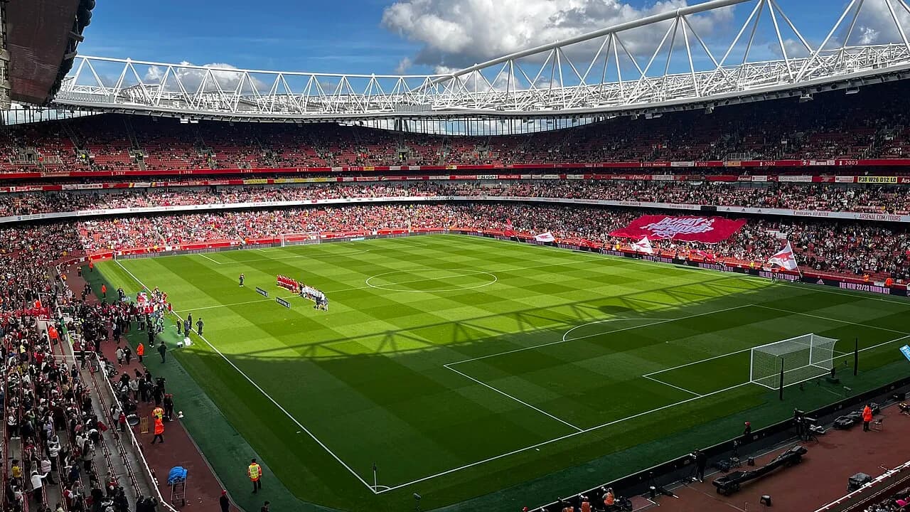Arsenal Women and Tottenham Hotspur Women at Emirates Stadium in London in 2022