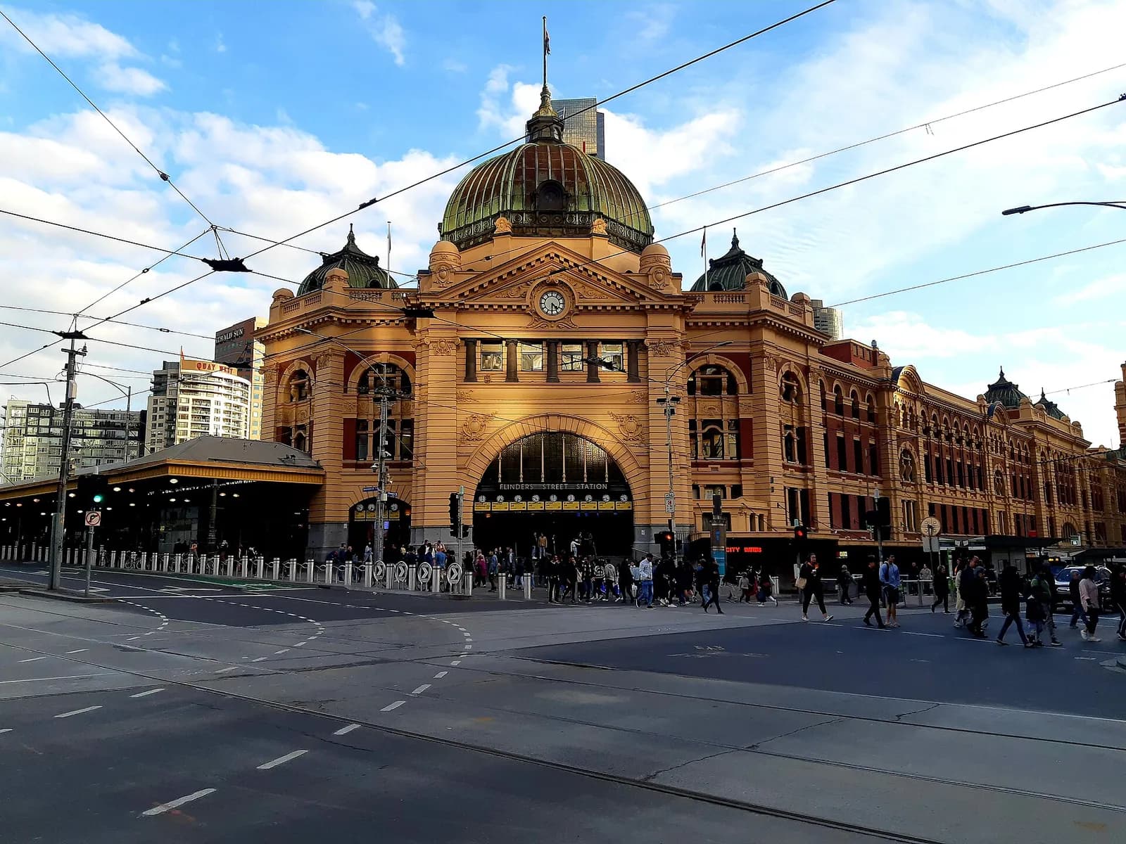 The main building and entrance of Flinders Street Station in Melbourne.