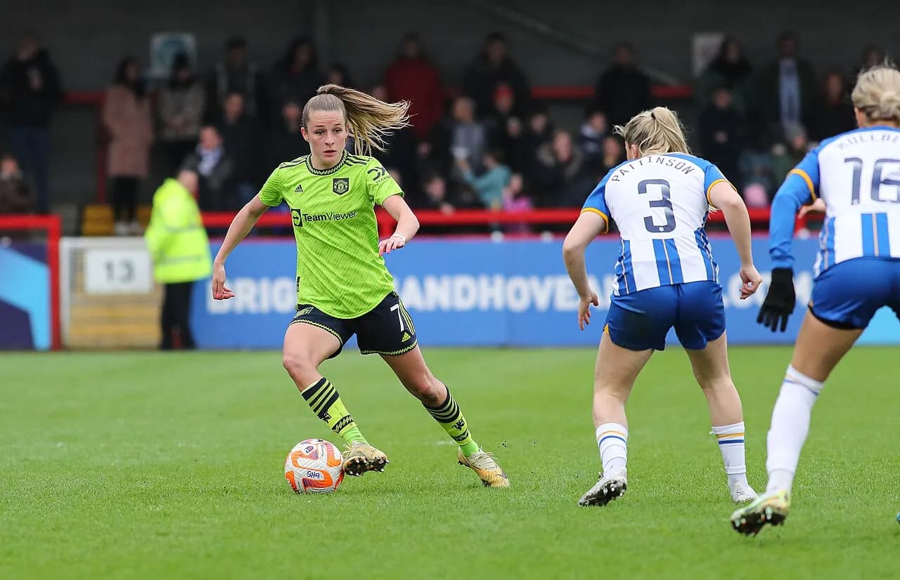 Ella Toone playing for Manchester United Women against Brighton & Hove Albion Women in April 2023