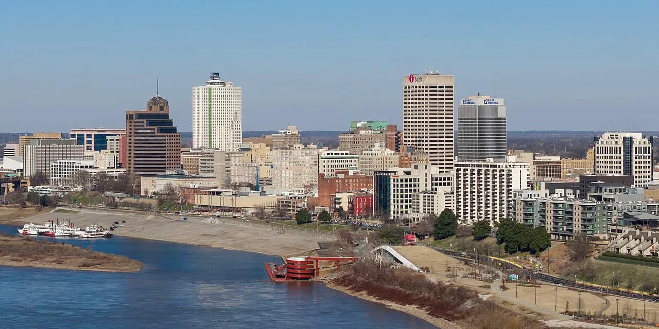 Memphis skyline beside the Mississippi River