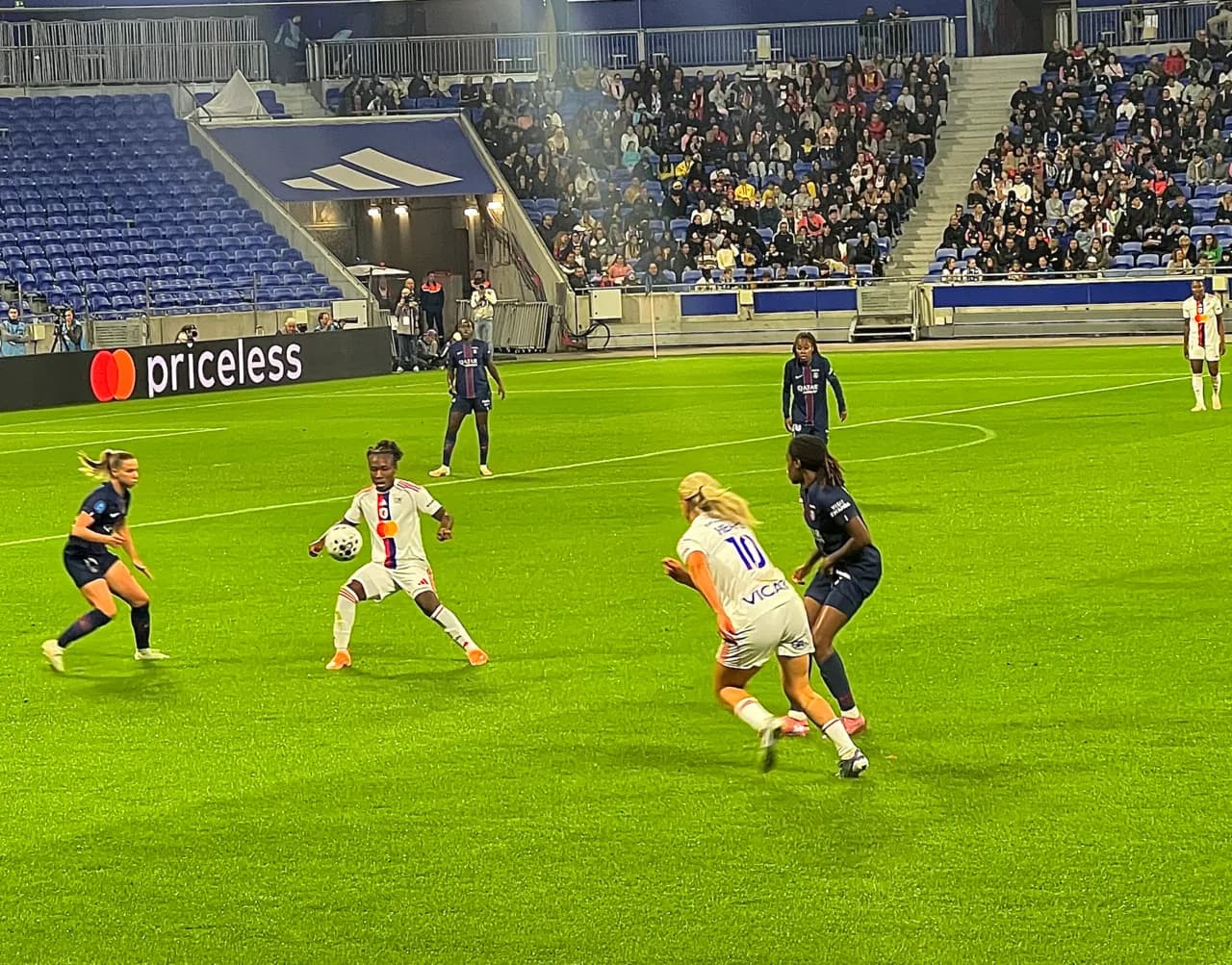 Melchie Dumornay in an OL Lyonnes match against Paris Saint-Germain in September 2025