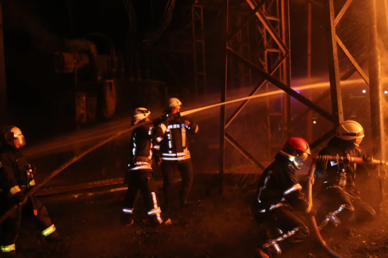 Fire at Kharkiv TEC-5 after Russian shelling.