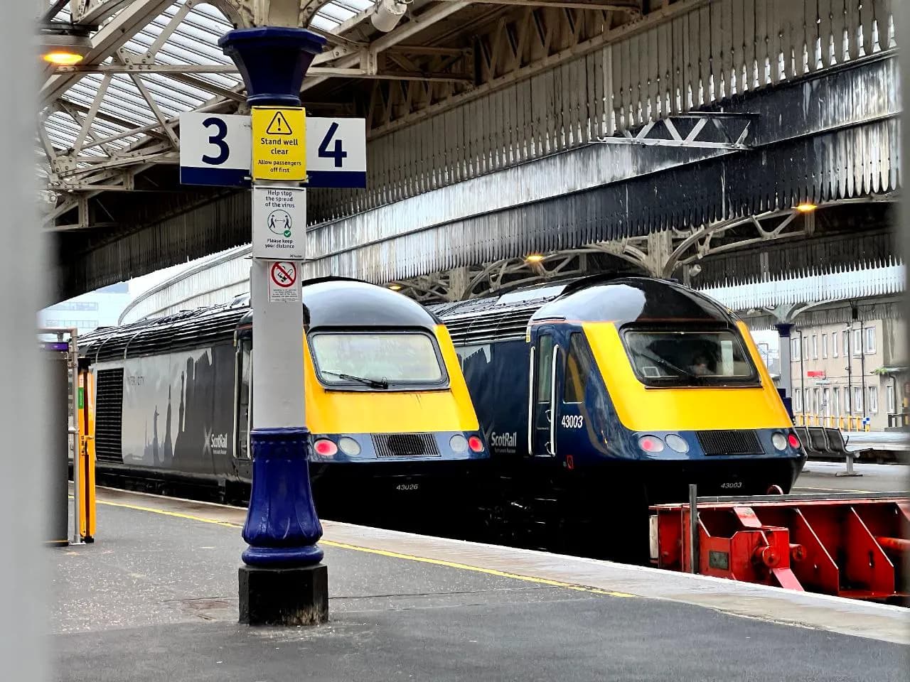 Two ScotRail Class 43 trains at Aberdeen railway station.