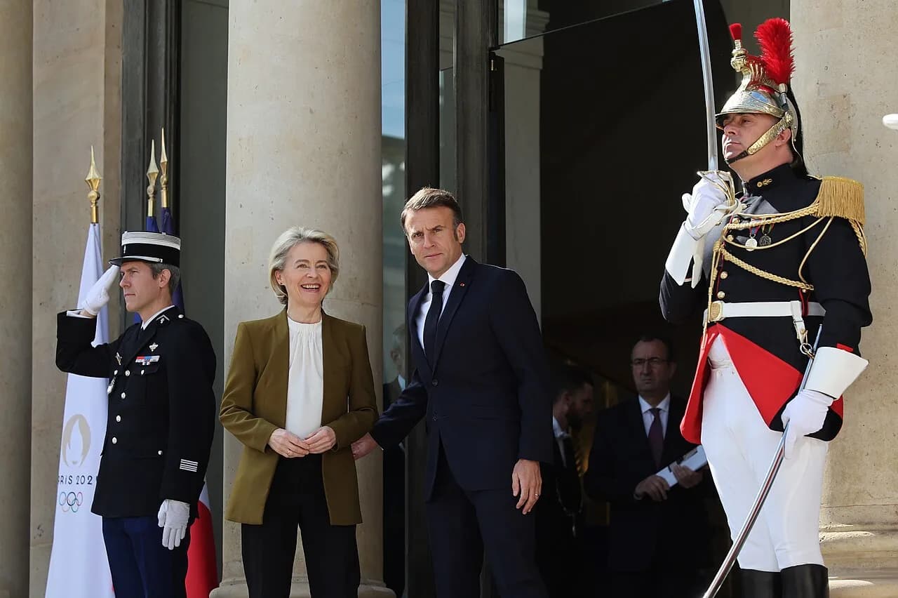 Emmanuel Macron and Ursula von der Leyen at the Élysée Palace in Paris in May 2024