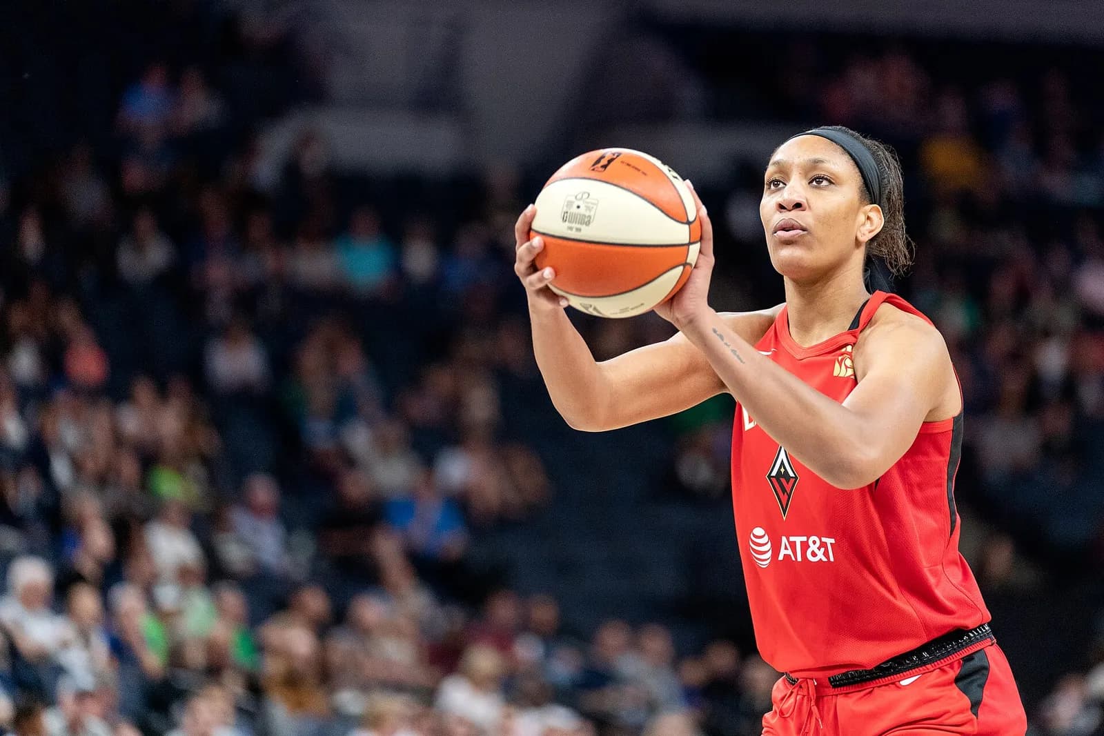 A’ja Wilson takes a foul shot during a game between the Minnesota Lynx and Las Vegas Aces.