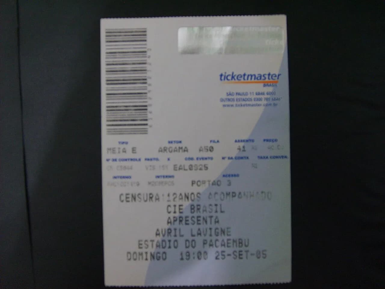 Photograph of a Ticketmaster ticket for an Avril Lavigne concert in São Paulo