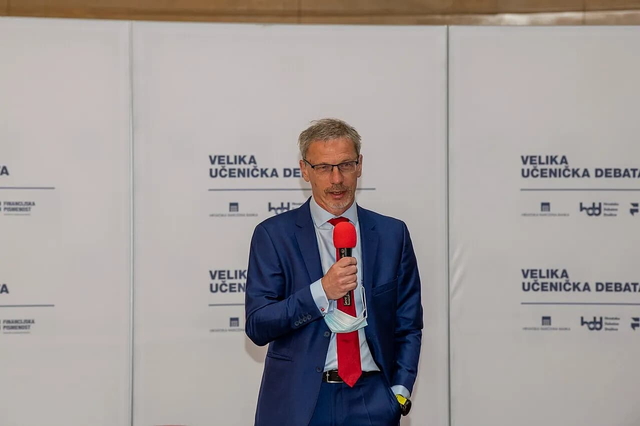 Boris Vujčić at a public debate in March 2021