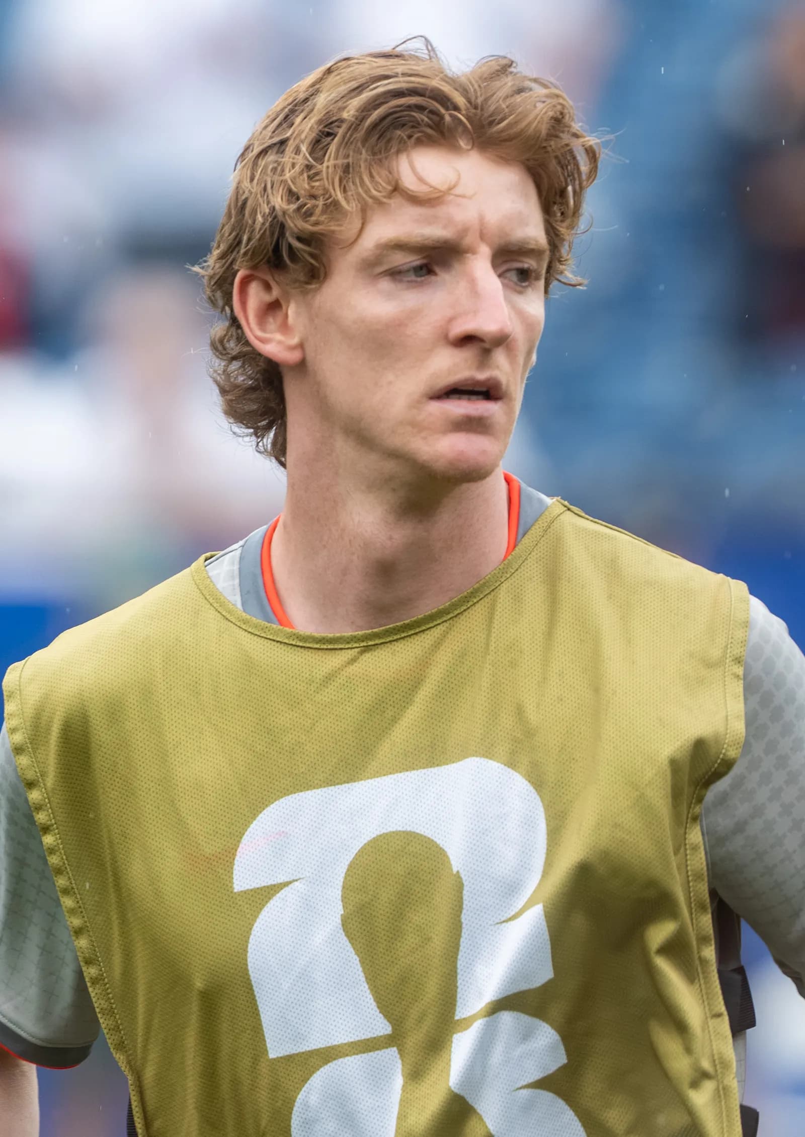 Anthony Gordon playing for England during a match against Ghana in June 2026
