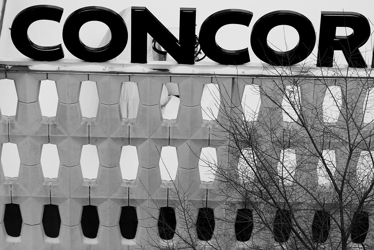 Concordia University sign outside the Musée des Beaux-Arts in Montréal