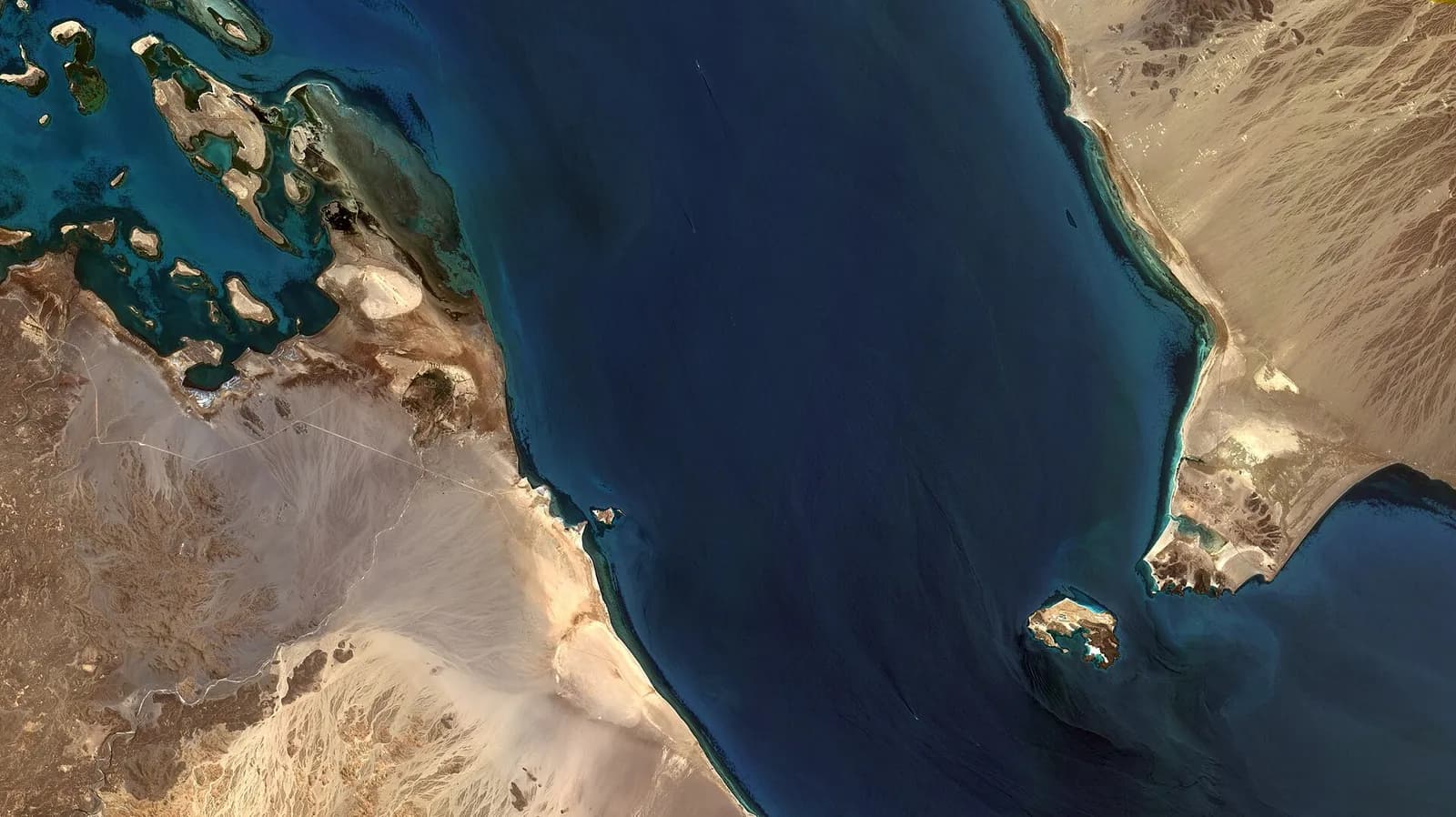 Satellite view of Bab al-Mandab Strait, with Yemen to the right and the Horn of Africa to the left.