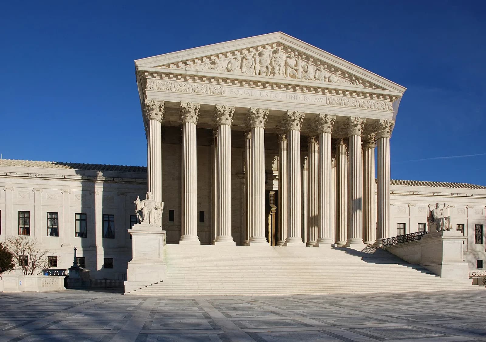 Front facade of the U.S. Supreme Court building in Washington, D.C.