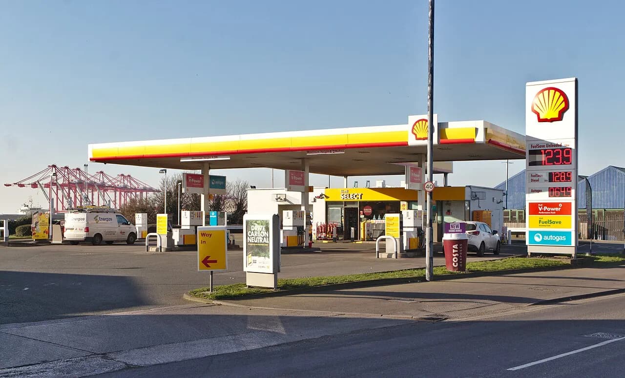 Shell filling station and shop on Derby Road in Bootle