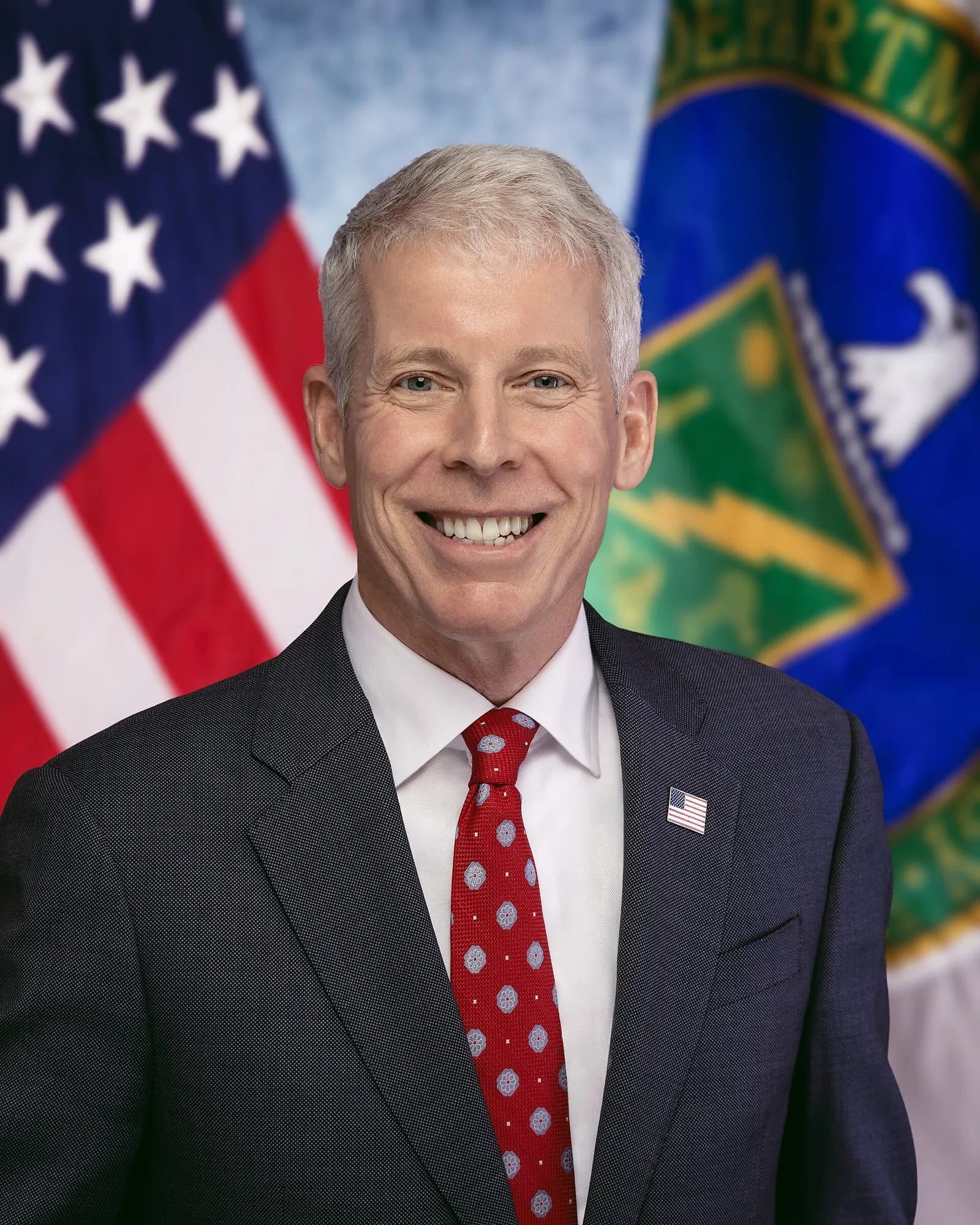 Official portrait of U.S. Energy Secretary Chris Wright.