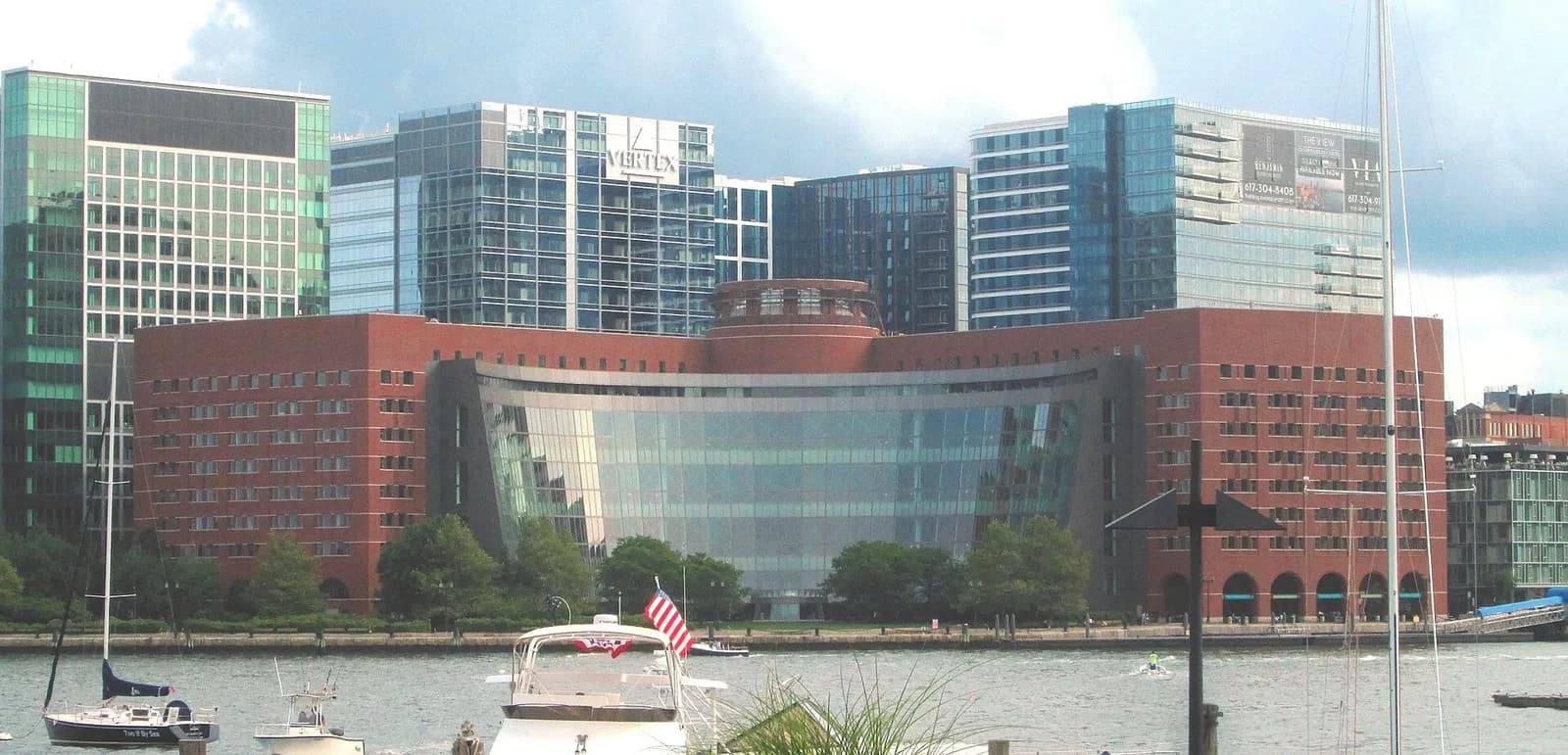 The John Joseph Moakley U.S. Courthouse on Fan Pier in Boston, viewed from Central Wharf.