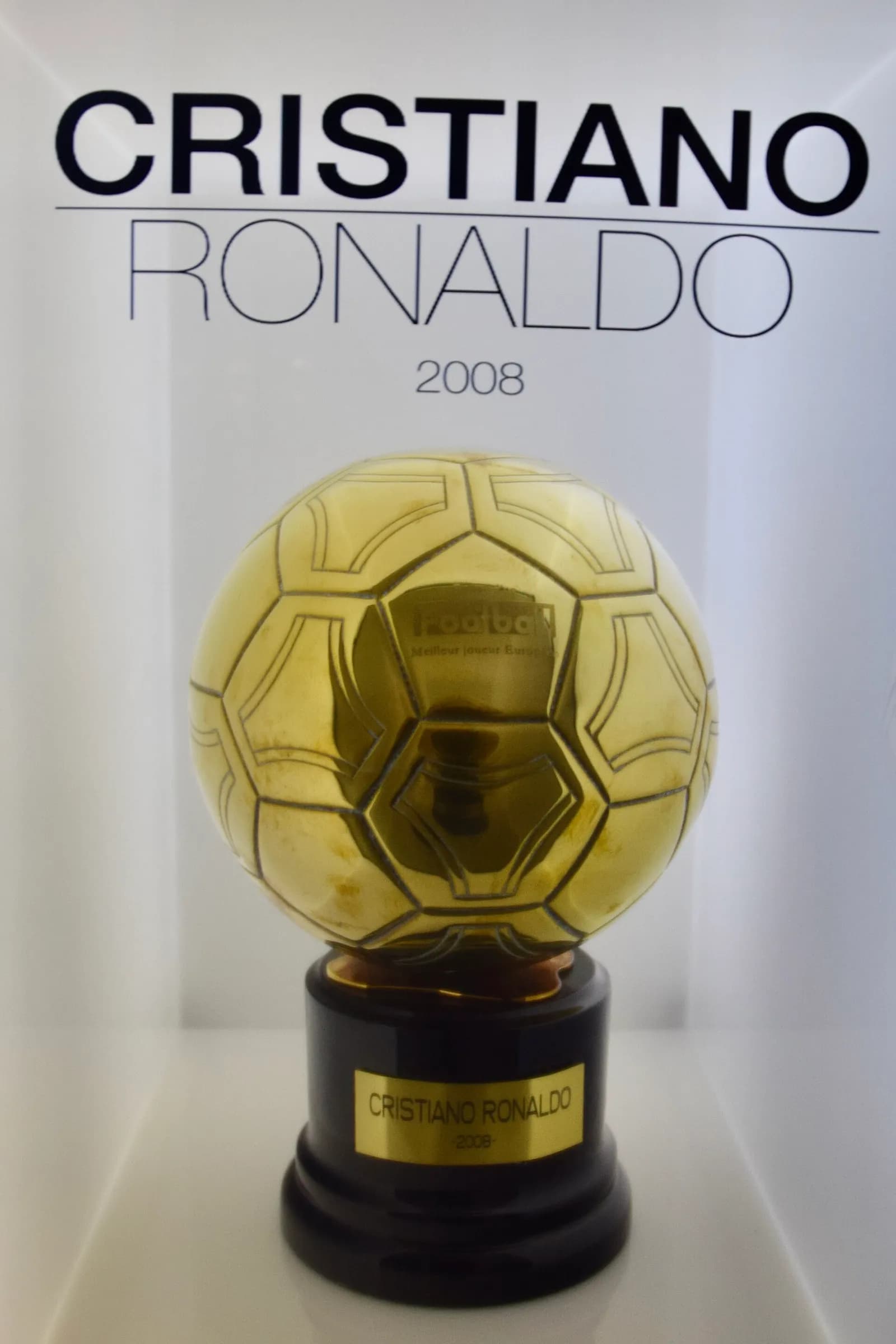 Cristiano Ronaldo’s 2008 Ballon d’Or trophy displayed in the Real Madrid Museum.