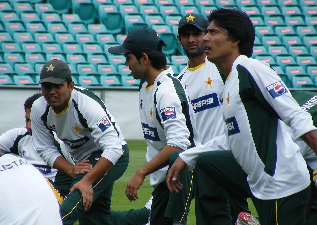 Pakistan cricket players training at the Sydney Cricket Ground in 2010
